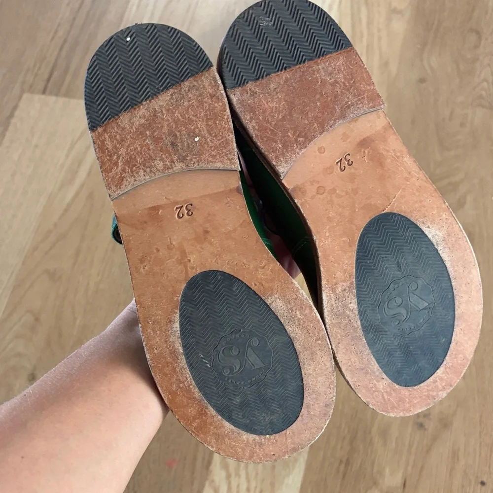 Girls Young SolesGreen Leather T-Strap Shoes